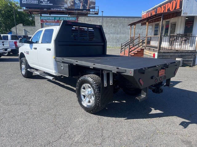 Used 2018 RAM 2500 Tradesman w/ Chrome Appearance Group AWD/4WD image 6