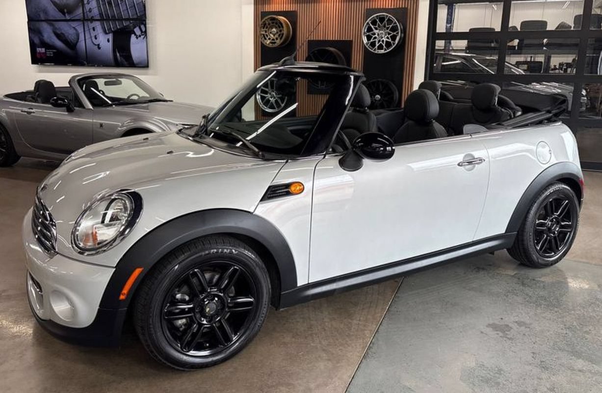 Used 2013 MINI Cooper Convertible FWD image 1