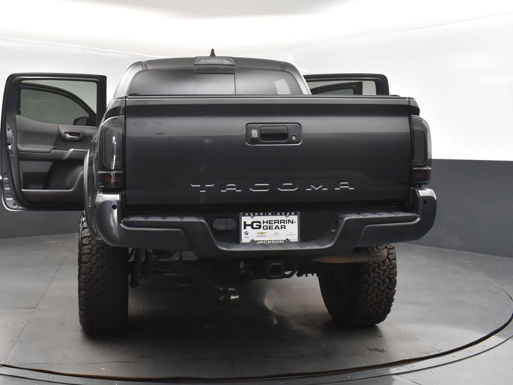 Used 2020 Toyota Tacoma TRD Off-Road image 50