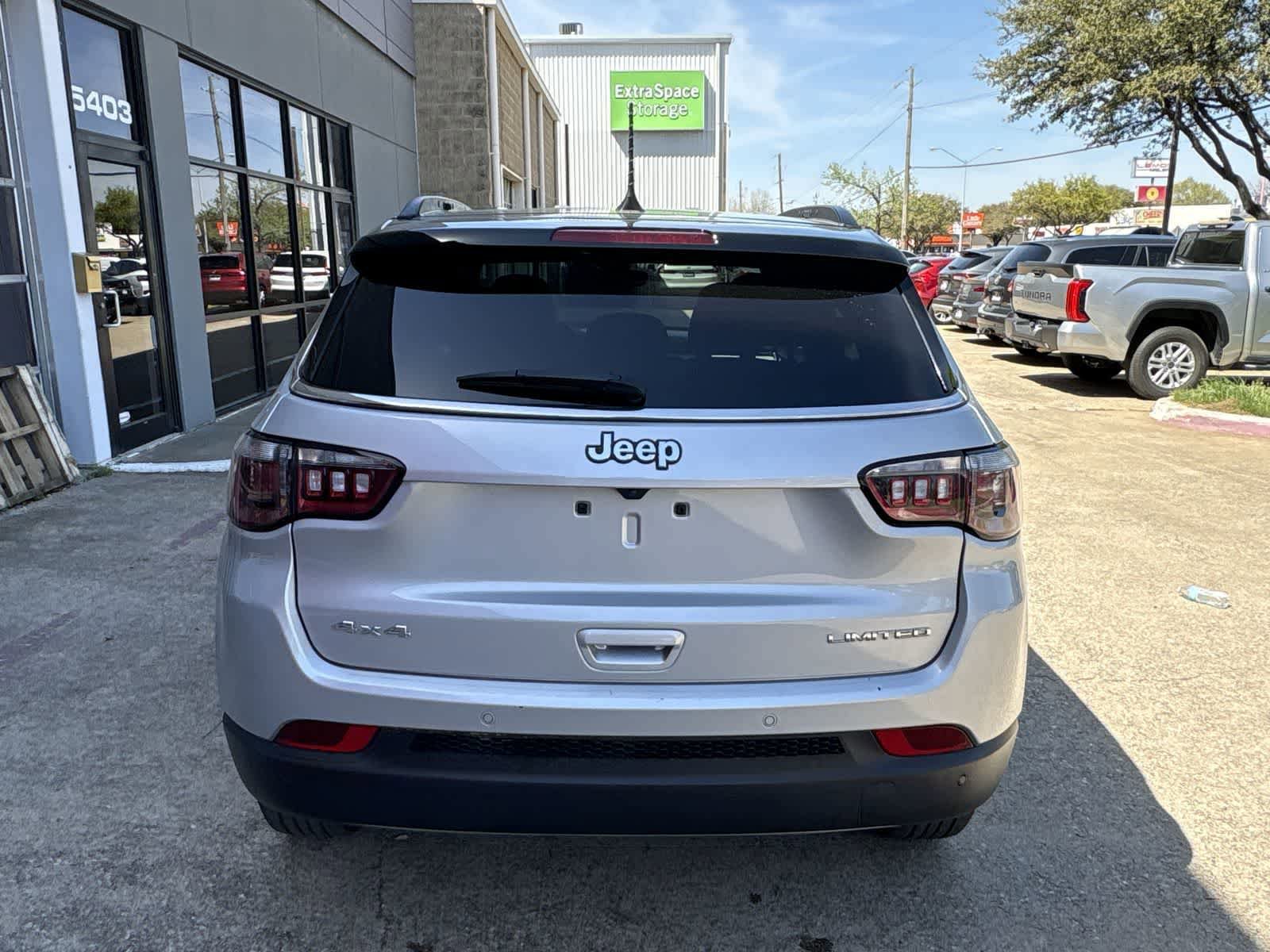 Used 2024 Jeep Compass Limited AWD/4WD image 5