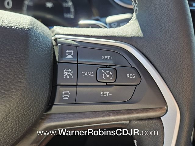 New 2025 Jeep Grand Cherokee Limited w/ Luxury Tech Group II image 28