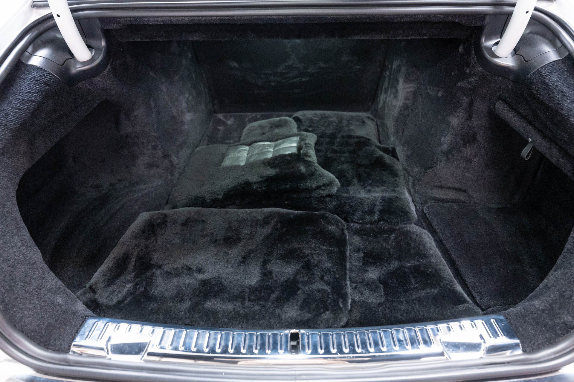 Used 2019 Rolls-Royce Phantom Sedan RWD image 56