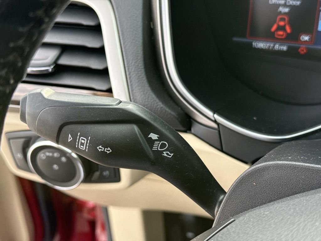 Used 2015 Ford Fusion SE w/ Equipment Group 502A image 21