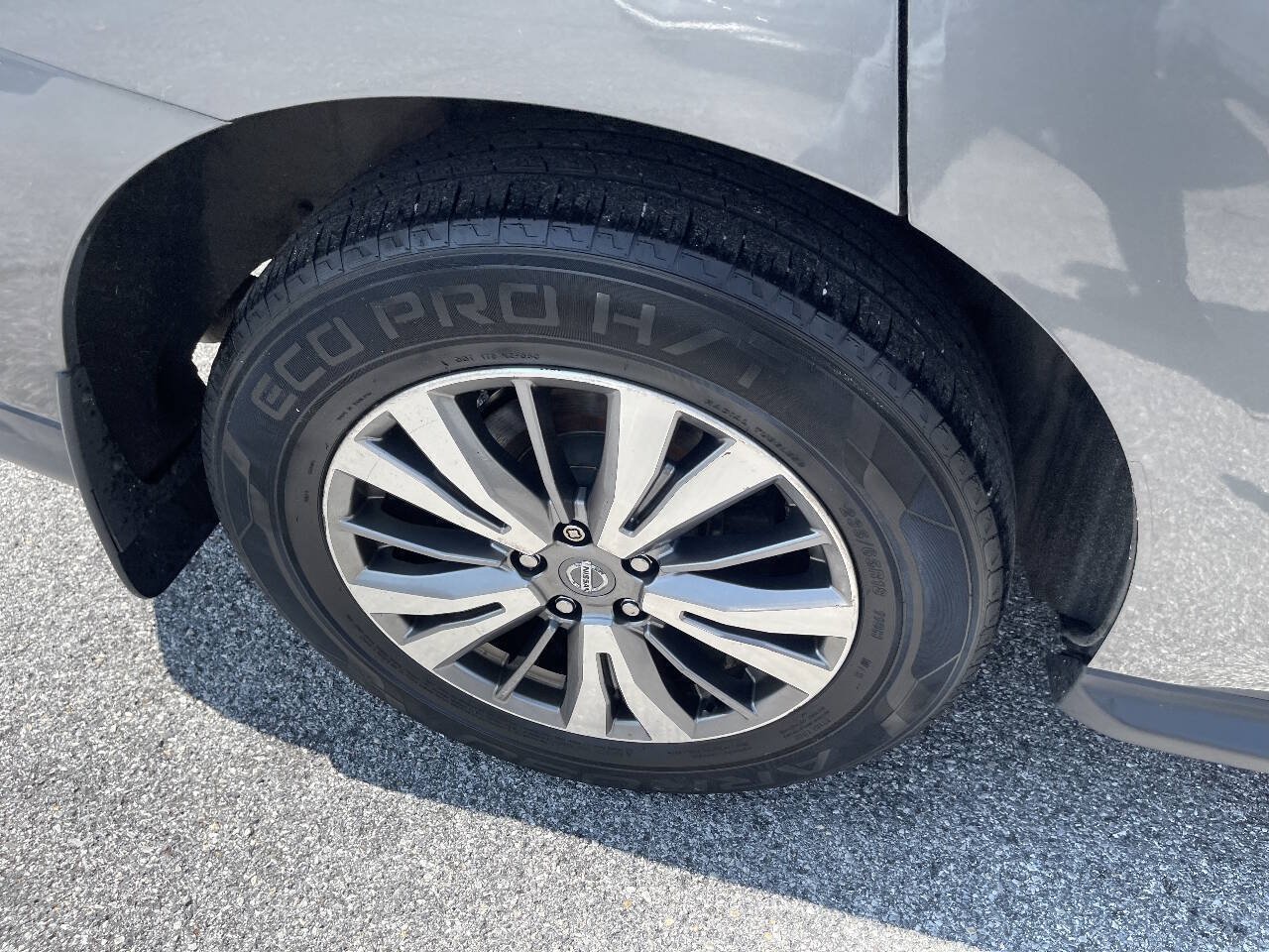 Used 2019 Nissan Pathfinder S AWD/4WD image 32