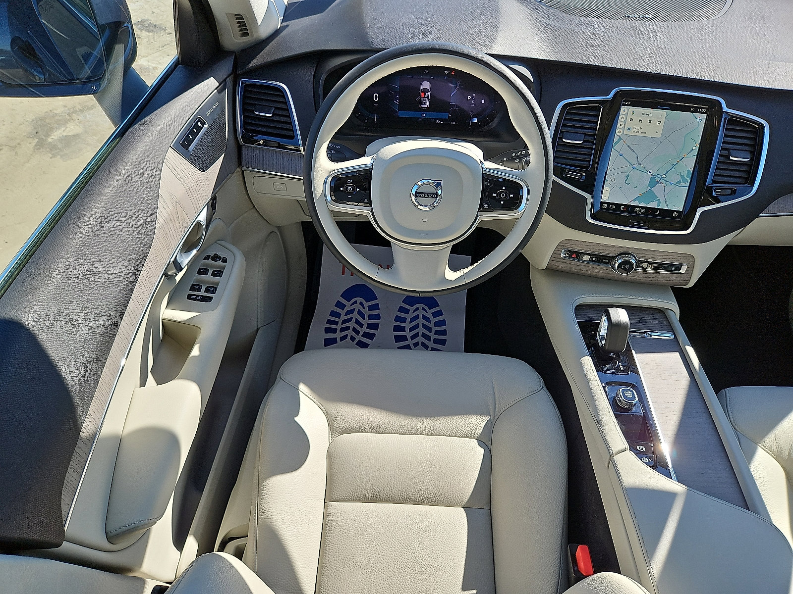 Certified 2024 Volvo XC90 B6 Plus w/ Protection Package Premier image 11