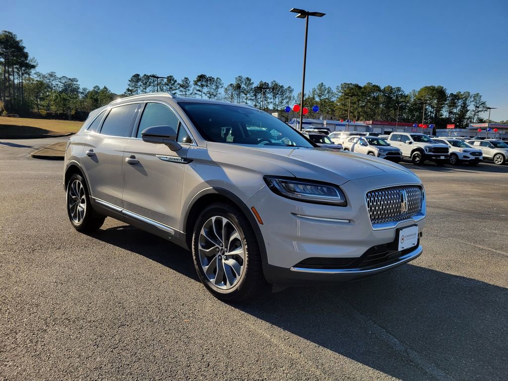 Used 2021 Lincoln Nautilus Reserve w/ Equipment Group 201A image 8