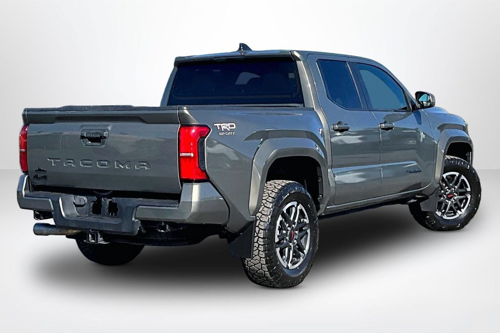Used 2024 Toyota Tacoma TRD Sport AWD/4WD image 6