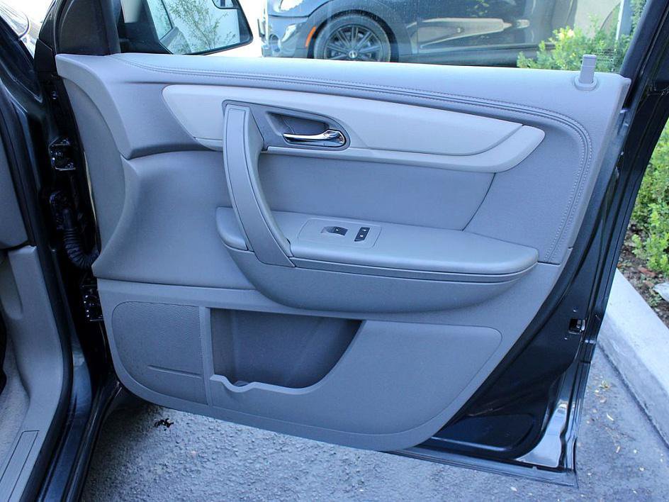 Used 2014 Chevrolet Traverse LS FWD image 26