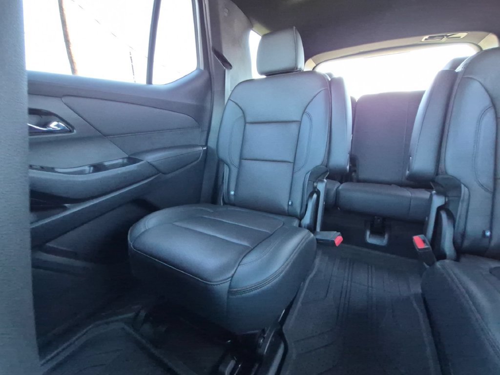 Certified 2022 Chevrolet Traverse High Country w/ LPO, Floor Liner Package FWD image 4