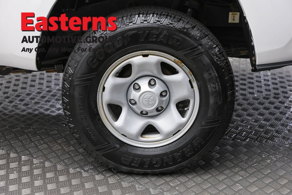 Used 2020 Toyota Tacoma SR w/ SR Convenience Package RWD image 8