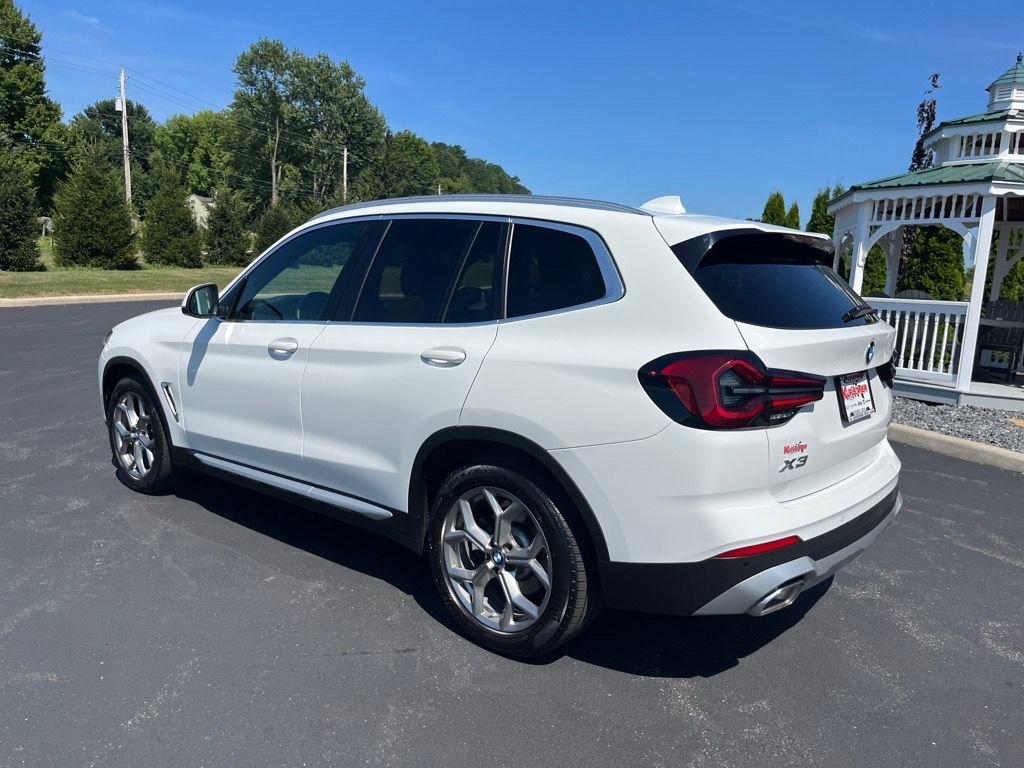 Used 2022 BMW X3 xDrive30i w/ Convenience Package AWD/4WD image 3