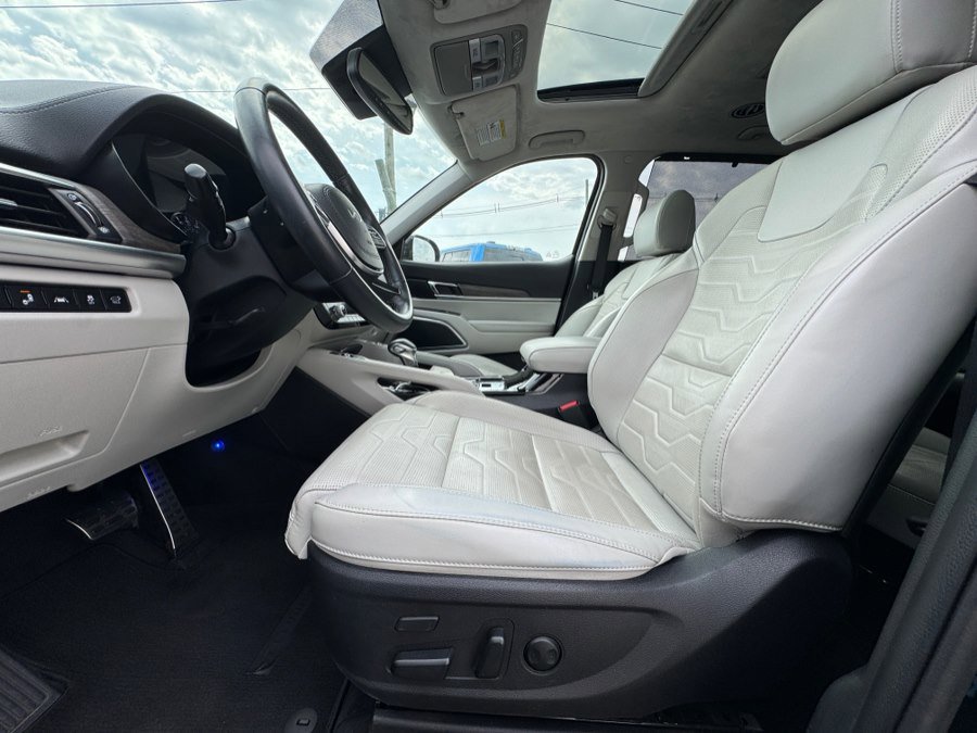 Used 2022 Kia Telluride SX w/ SX Prestige Package image 19