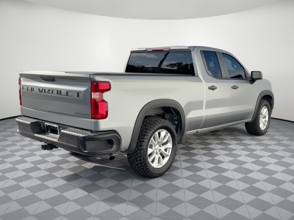 Used 2023 Chevrolet Silverado 1500 Custom RWD image 9