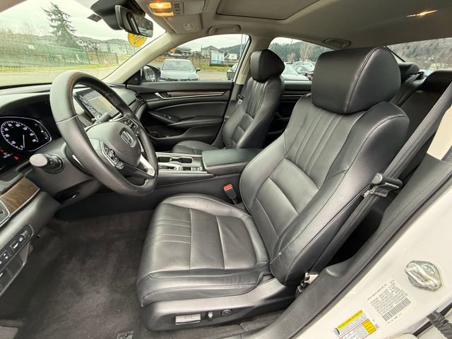 Used 2018 Honda Accord Touring image 19