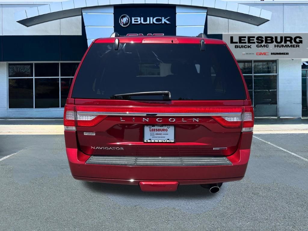 Used 2016 Lincoln Navigator Select AWD/4WD image 6