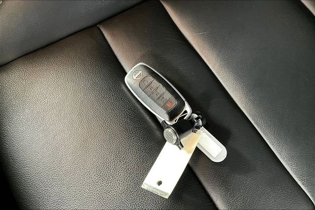 Used 2023 Nissan Rogue SL w/ SL Premium Package image 10