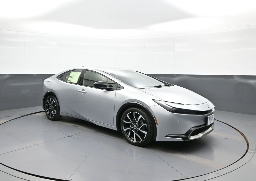 New 2026 Toyota Prius Plug-In Hybrid FWD image 4