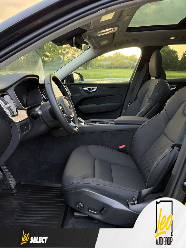 Used 2026 Volvo XC60 B5 Core AWD/4WD image 6