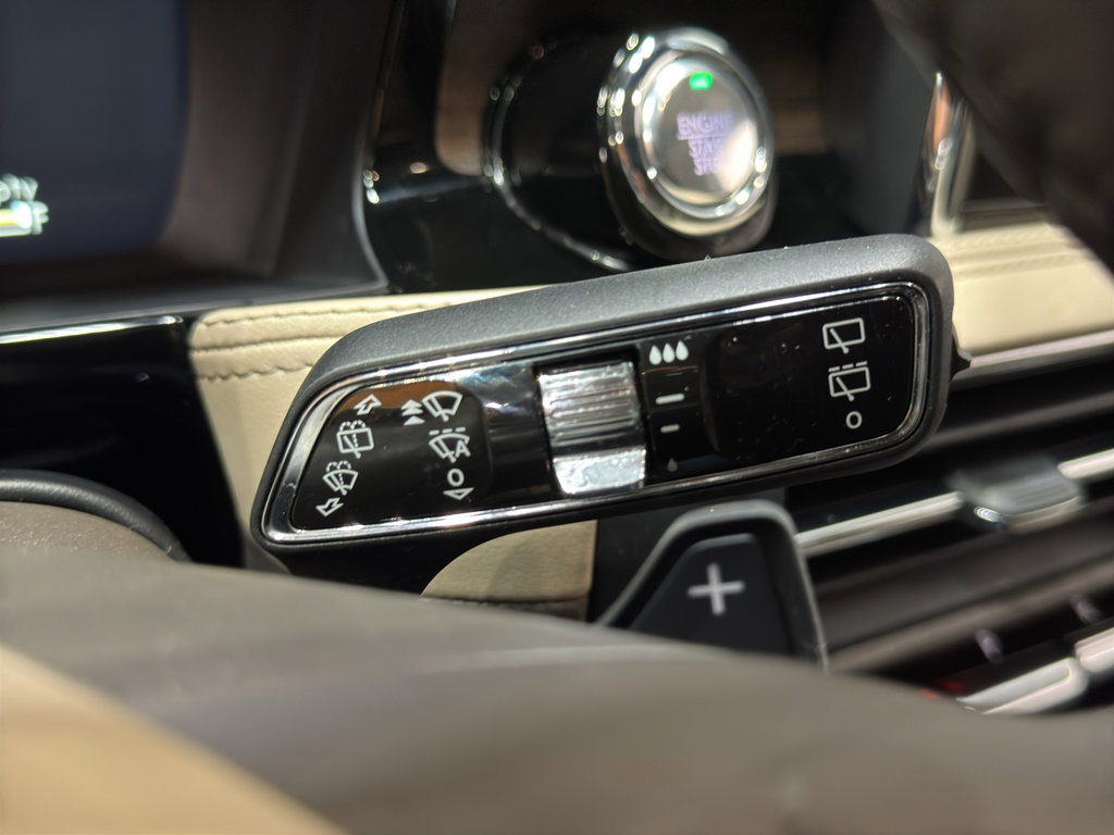 Used 2022 Lincoln Corsair Reserve w/ Equipment Group 201A image 25