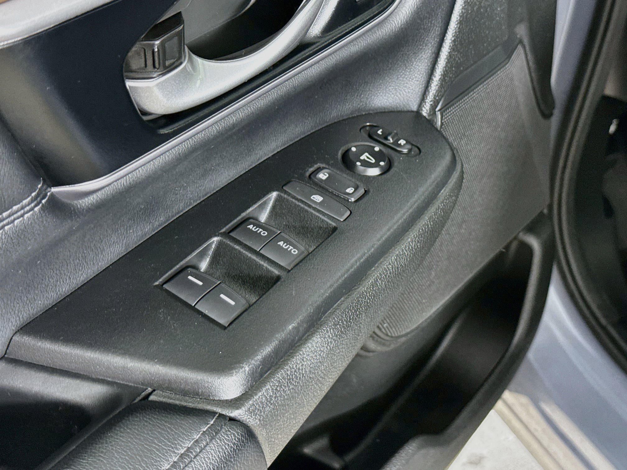 Used 2021 Honda CR-V EX-L image 20