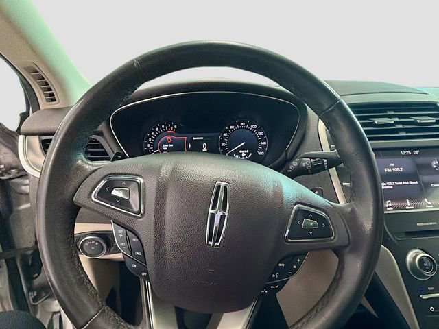 Used 2019 Lincoln MKC Premiere image 11