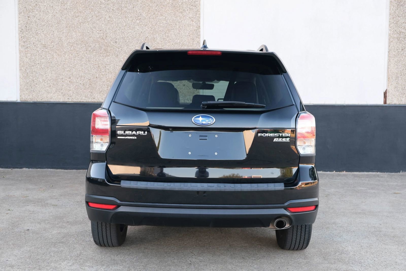 Used 2017 Subaru Forester 2.5i Limited w/ Popular Package #2 image 16