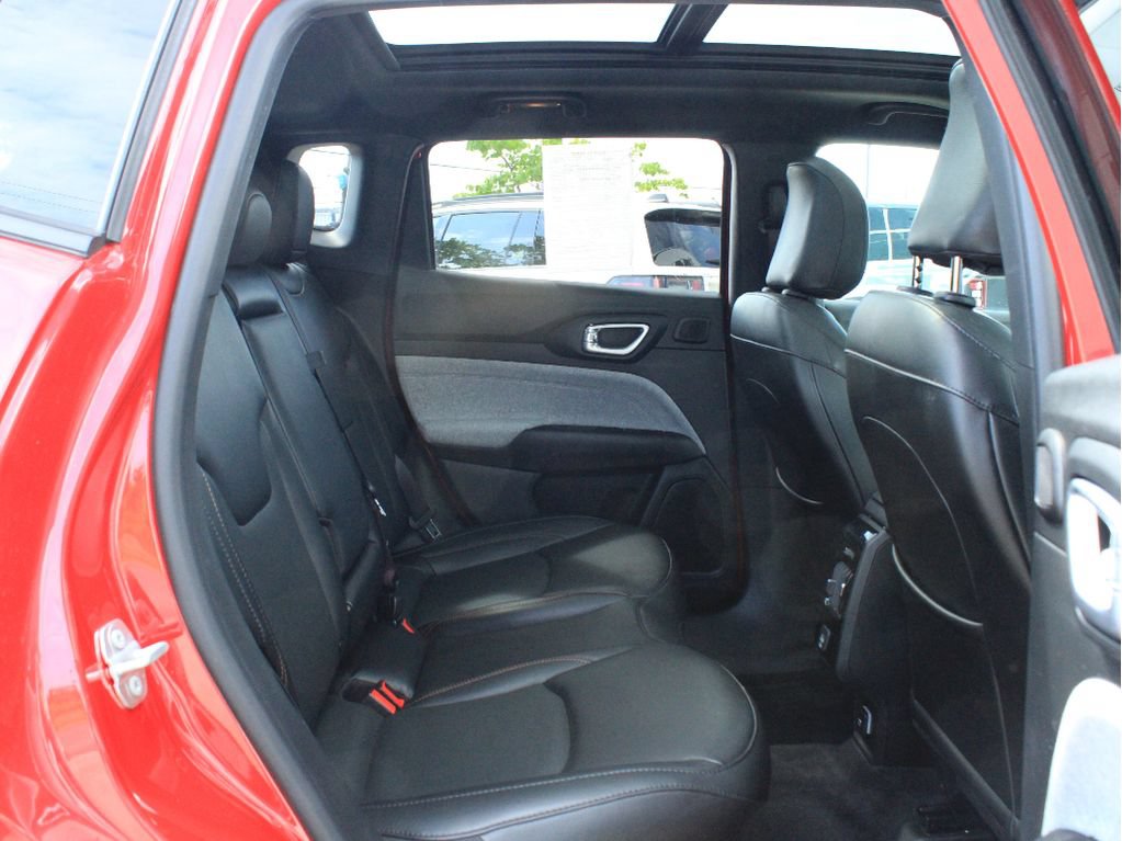 Certified 2023 Jeep Compass Latitude w/ Sun and Sound Group AWD/4WD image 28