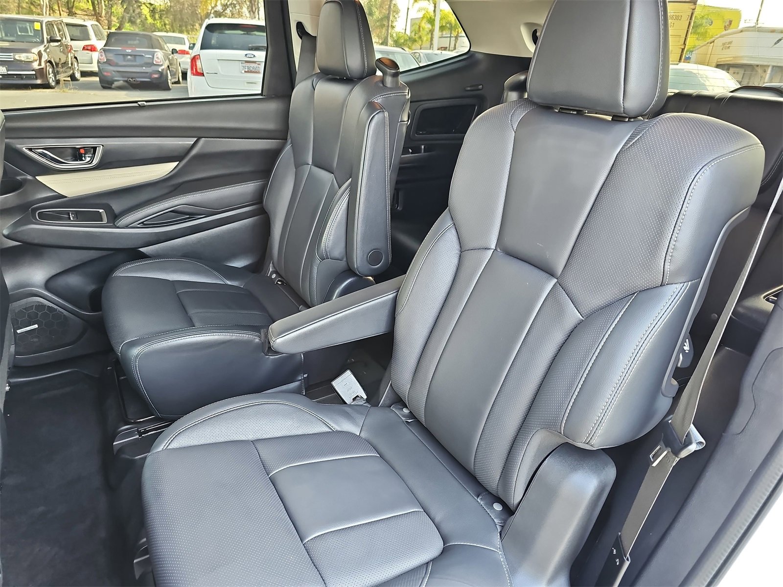 Used 2022 Subaru Ascent Limited w/ Technology Package image 16