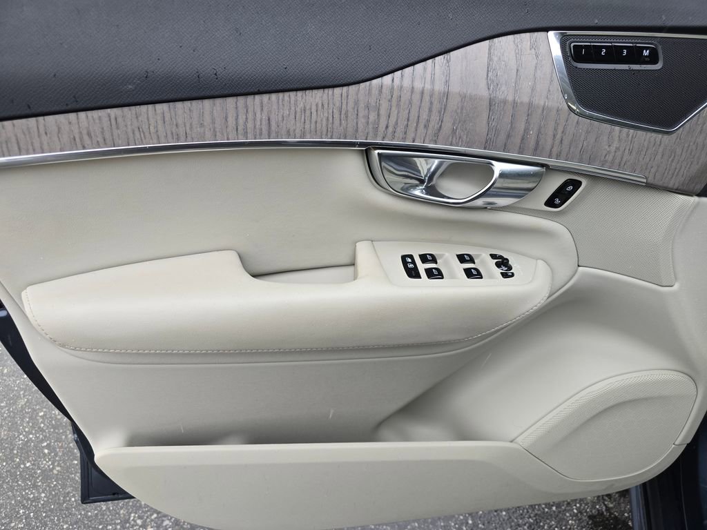 Used 2023 Volvo XC90 B6 Plus w/ Protection Package Premier image 45