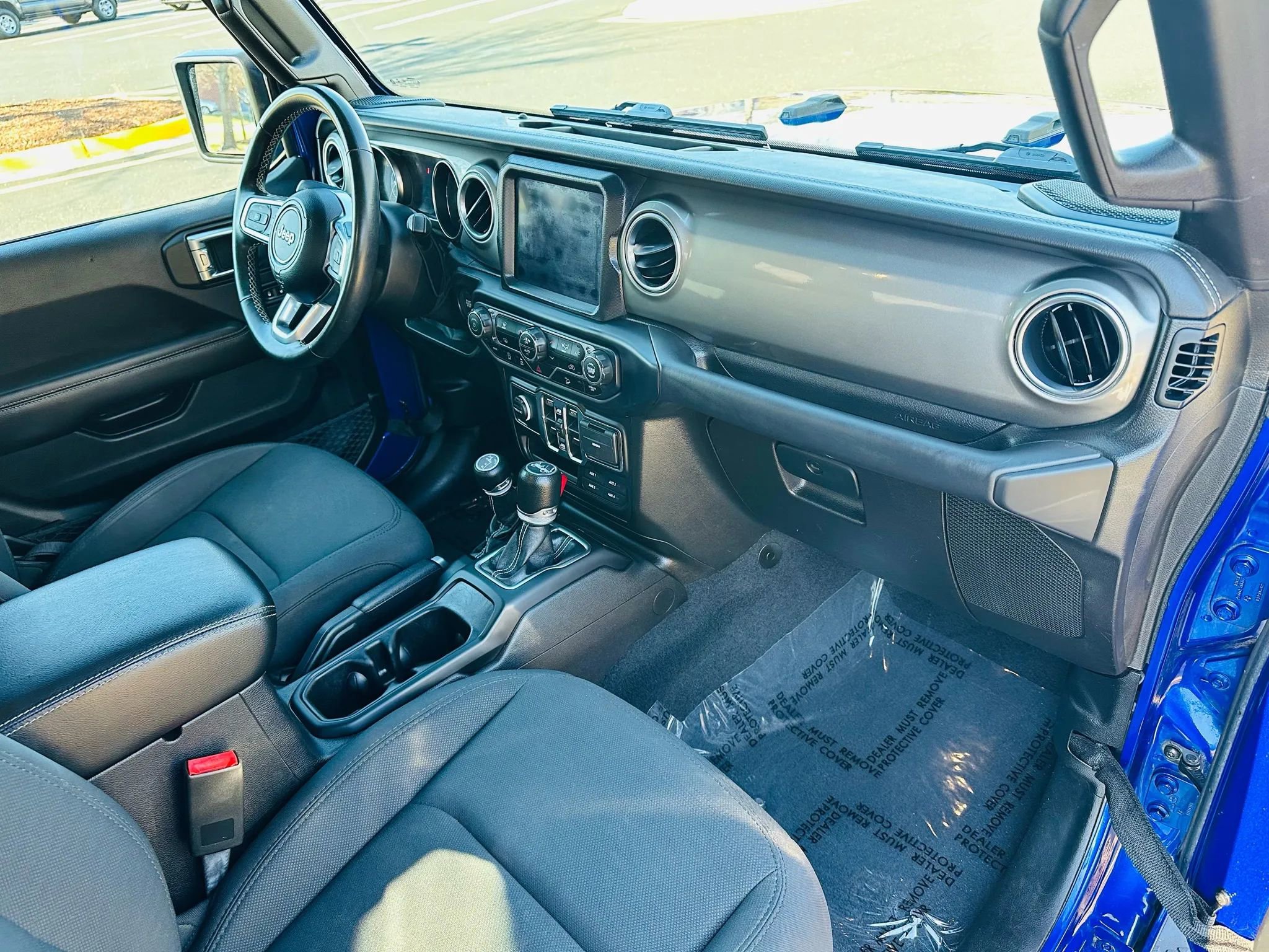 Used 2019 Jeep Wrangler Unlimited Sahara image 10