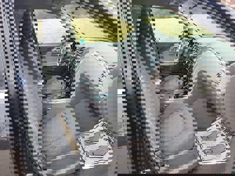 Used 2012 Chevrolet Traverse LT image 12