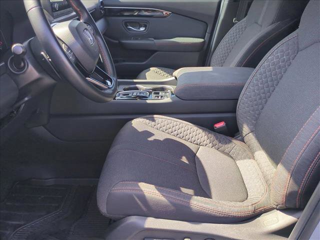 Used 2025 Honda Pilot Sport image 16