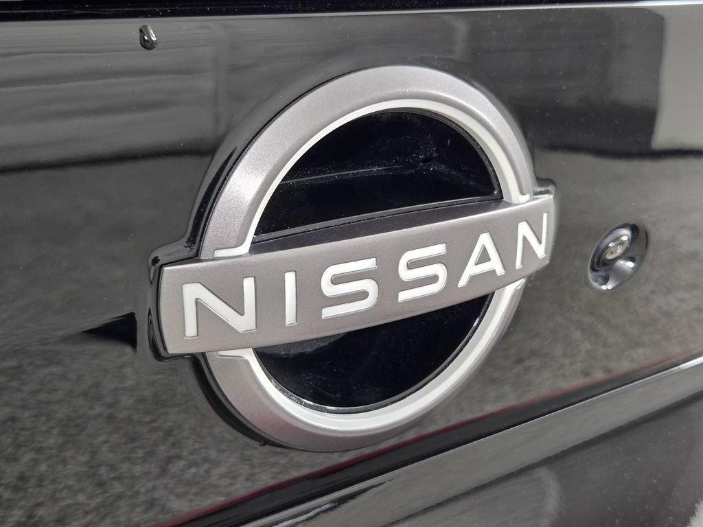 Used 2025 Nissan Z Performance w/ Floor Mat Package RWD image 12