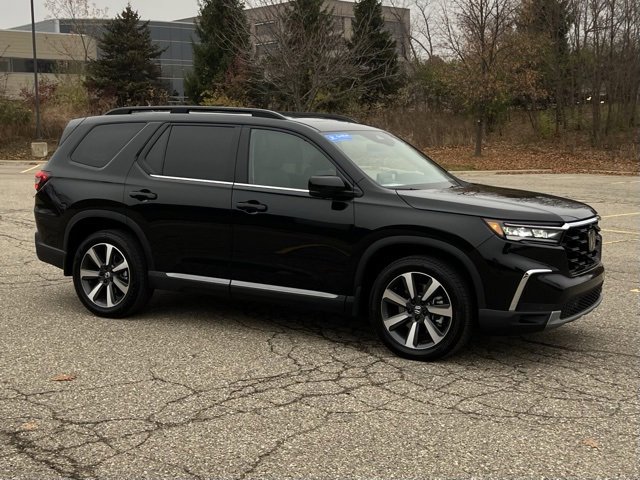 Certified 2025 Honda Pilot Elite image 8
