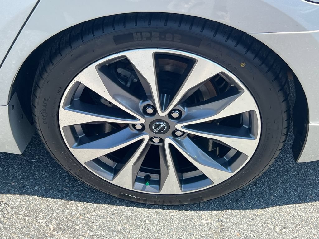 Used 2023 Nissan Maxima Platinum w/ Sport Mat Group FWD image 20