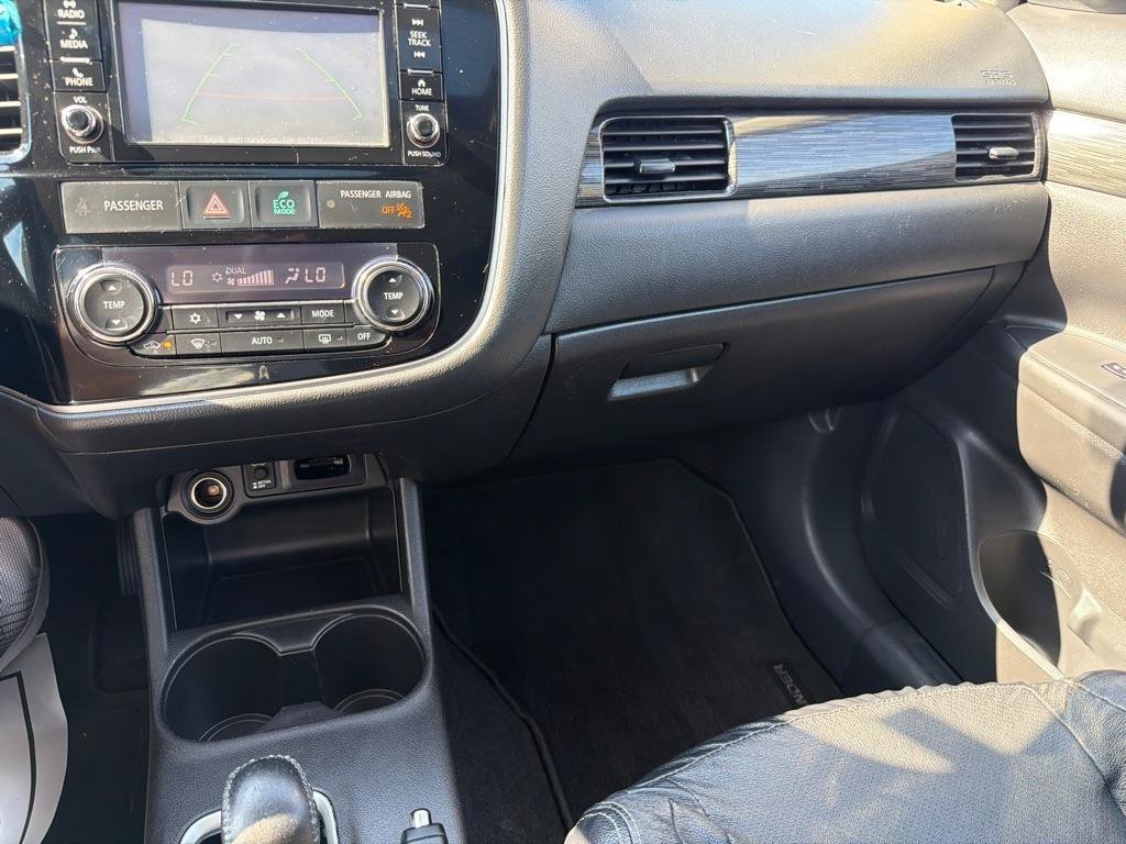 Used 2016 Mitsubishi Outlander SE FWD image 17