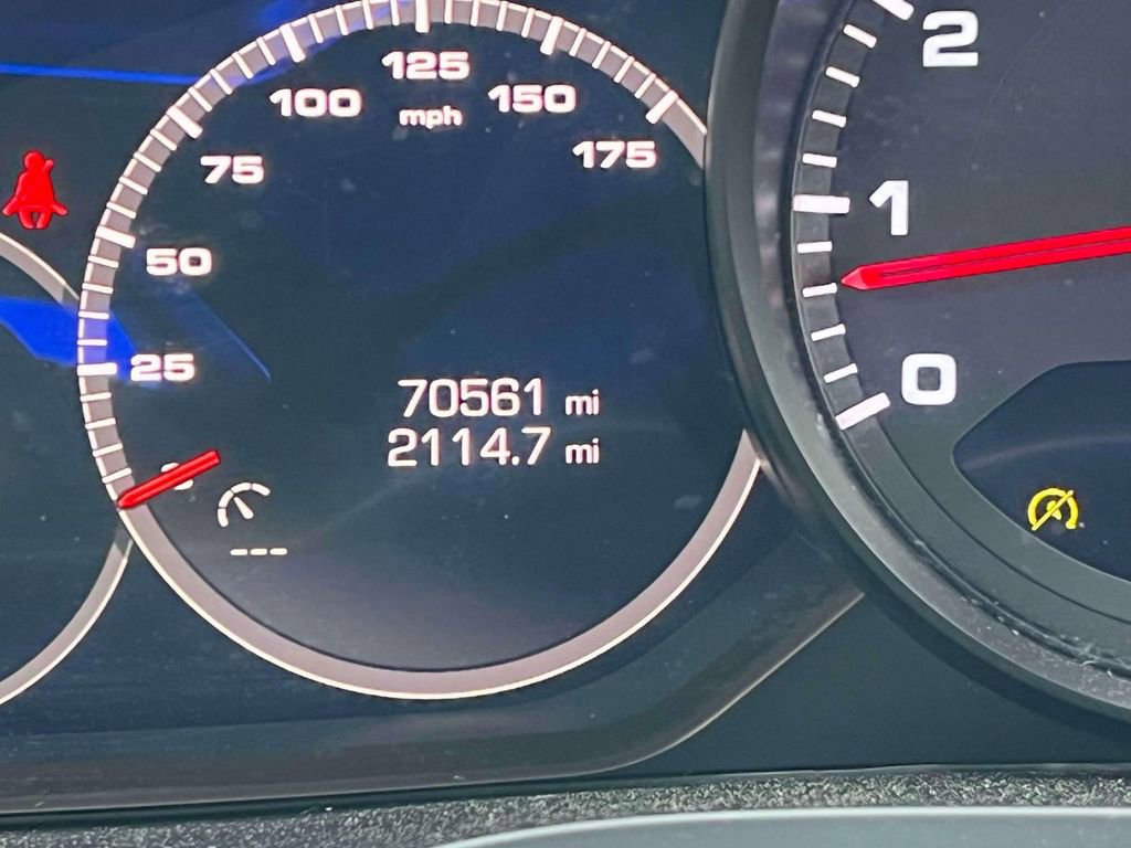 Used 2019 Porsche Cayenne image 40