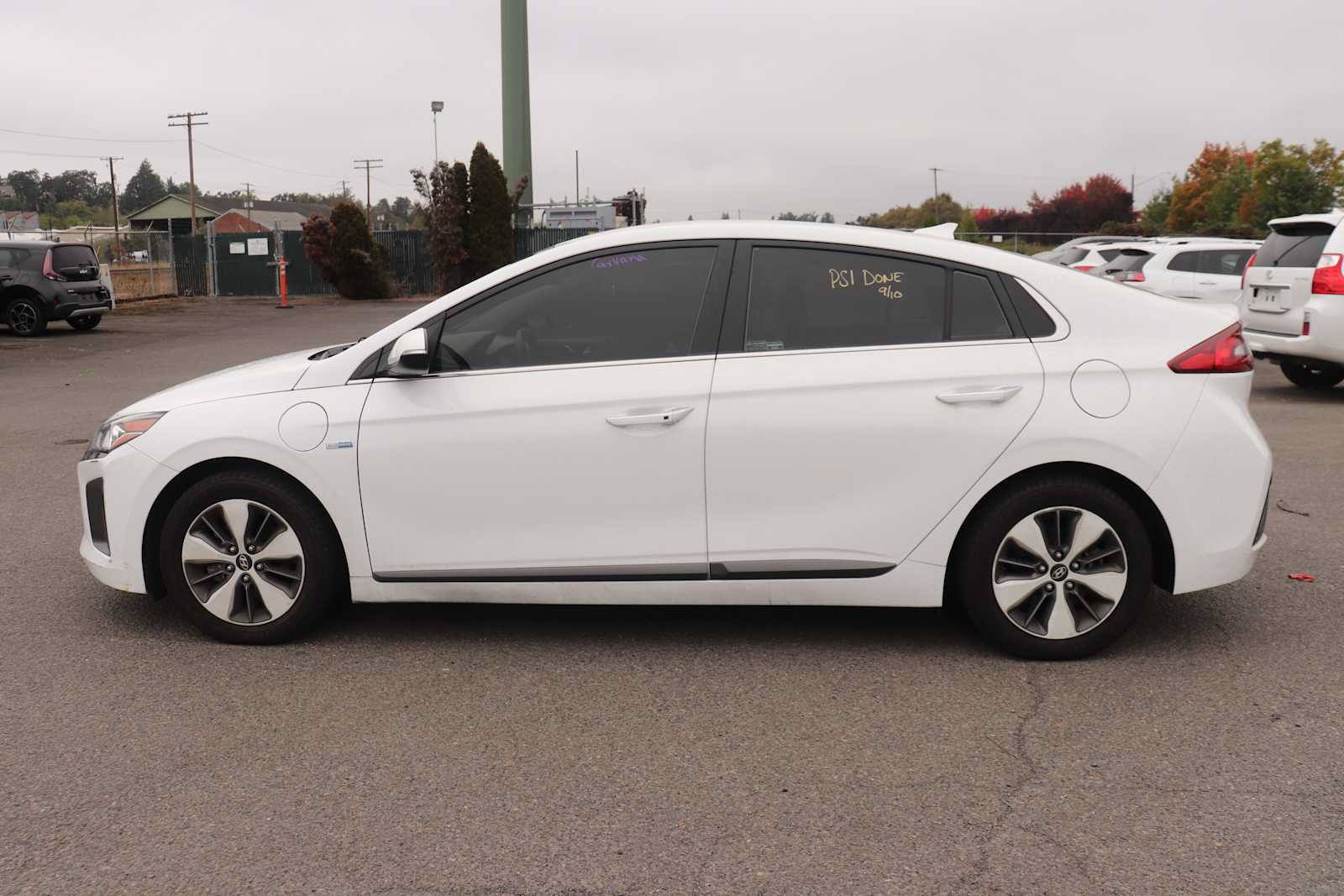 Used 2019 Hyundai Ioniq Limited FWD image 8