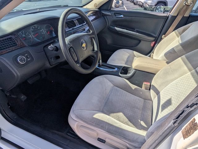 Used 2016 Chevrolet Impala LT FWD image 10