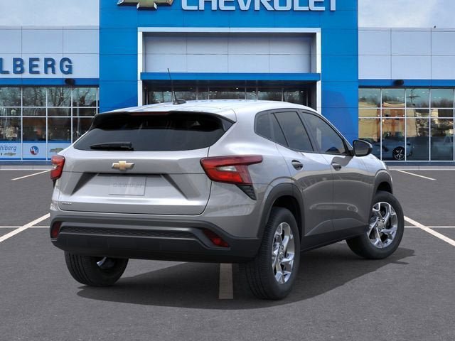 New 2026 Chevrolet Trax LS w/ LS Convenience Package FWD image 4