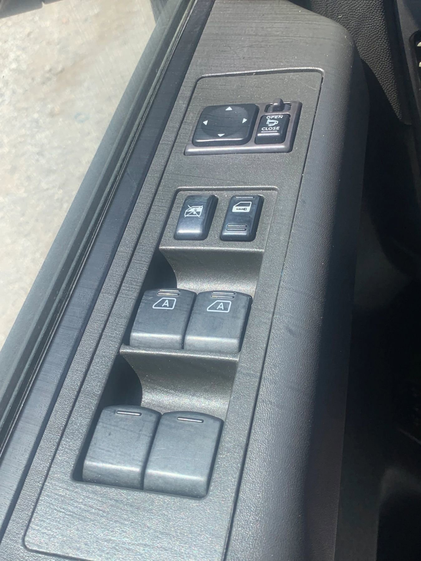 Used 2006 Nissan Armada LE image 13