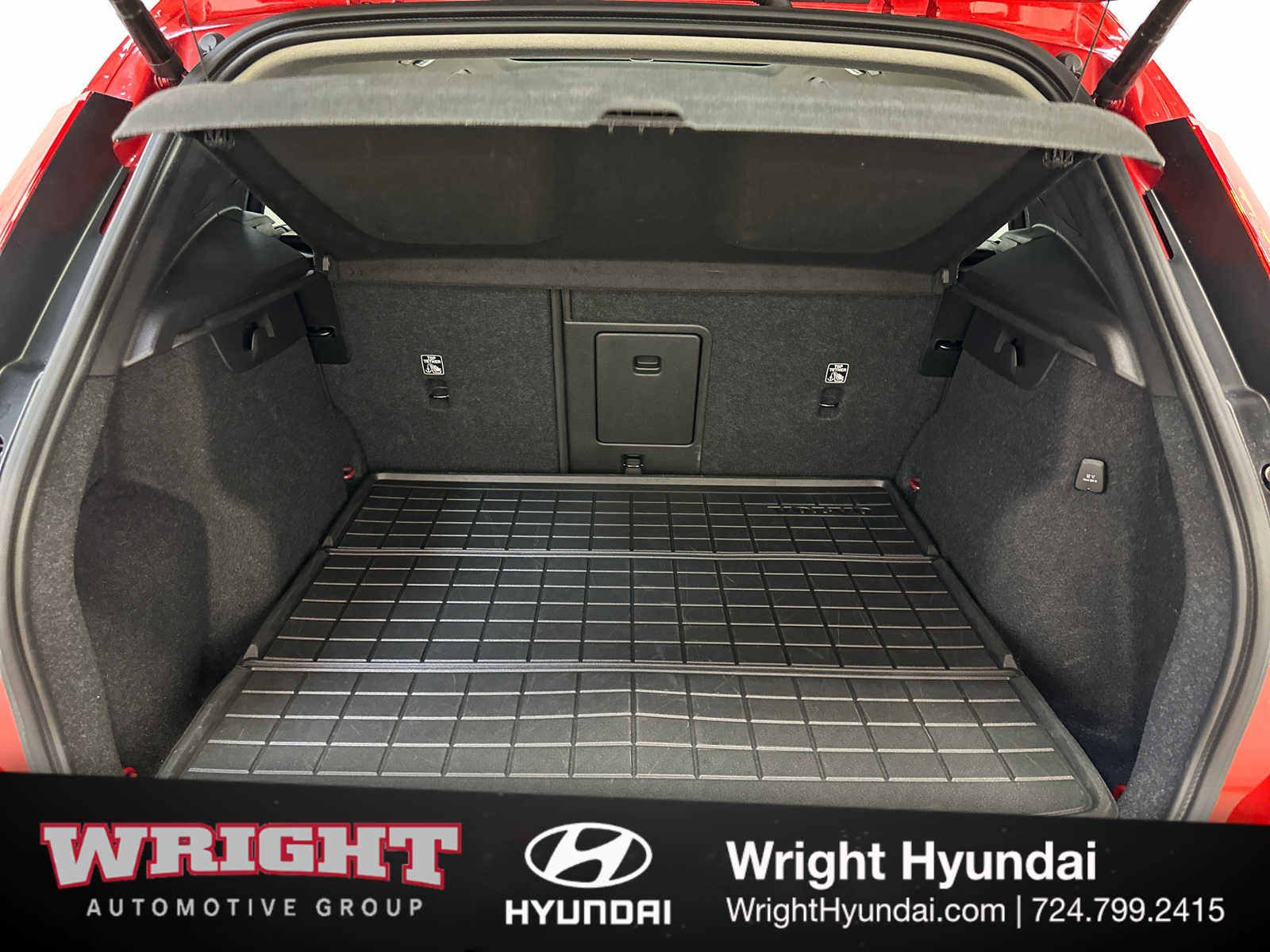 Used 2023 Volvo XC40 B5 Plus w/ Driver Assist Package image 14