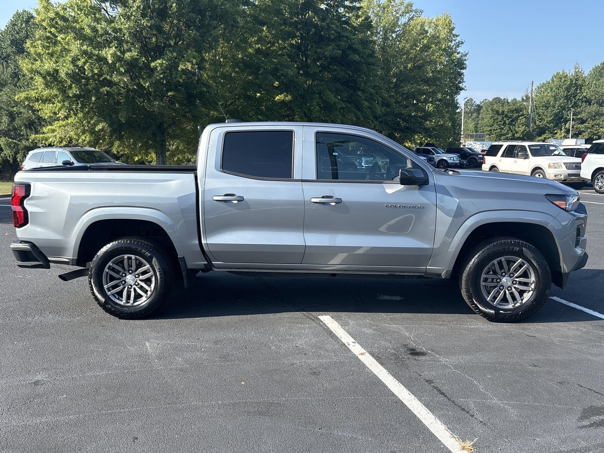 Used 2025 Chevrolet Colorado LT RWD image 22