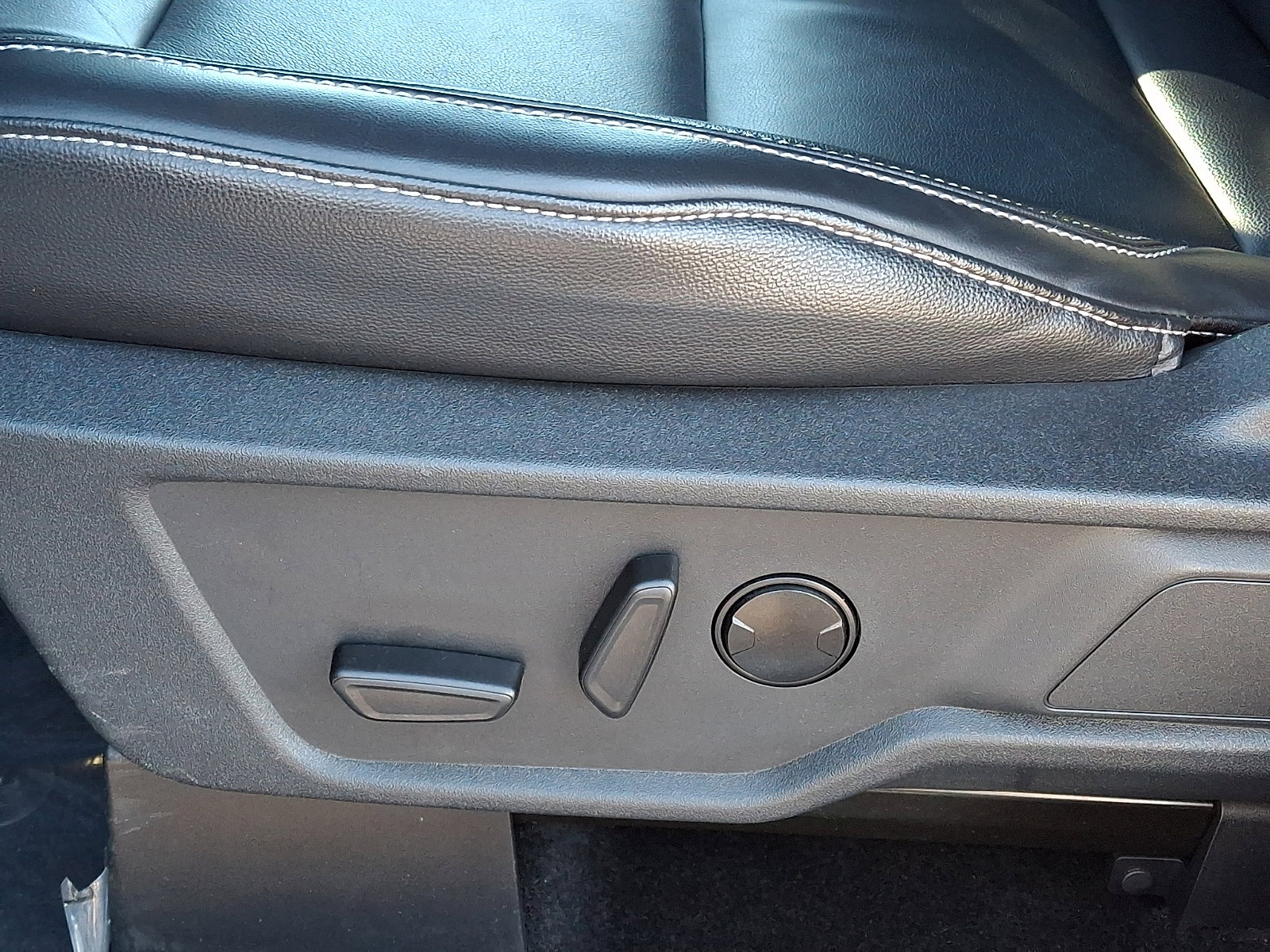 Used 2025 Ford Bronco Outer Banks image 15