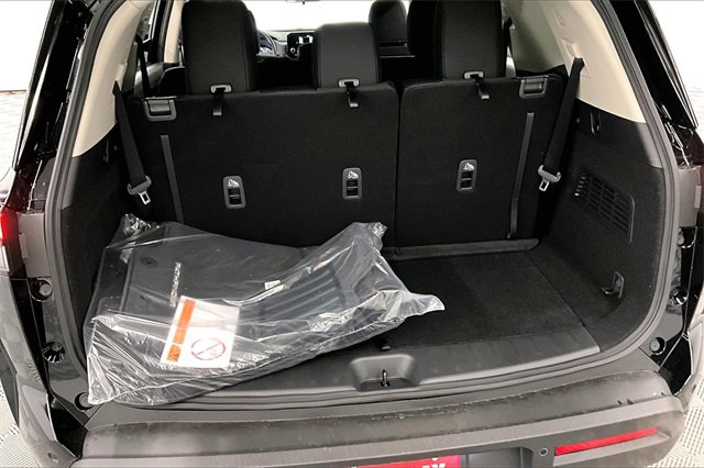 New 2025 Nissan Pathfinder S image 39