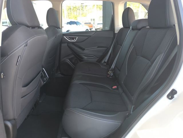 Used 2023 Subaru Forester Premium image 31