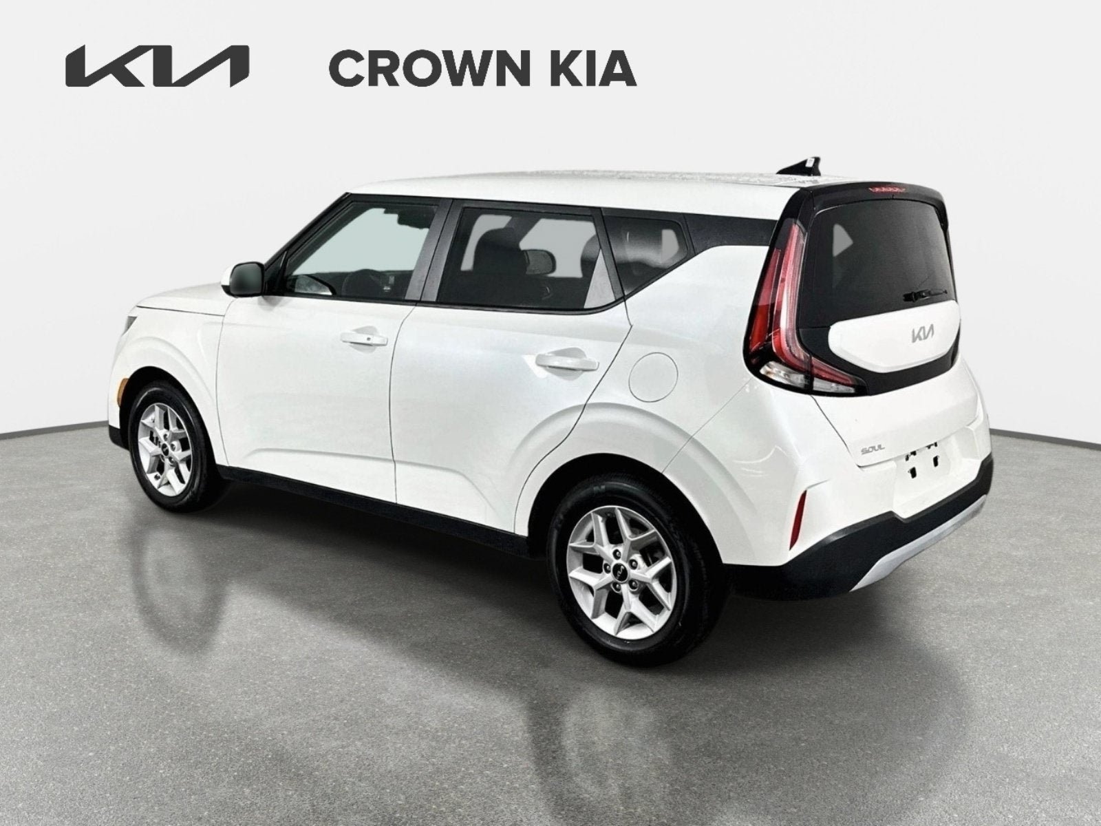 Used 2024 Kia Soul S FWD image 7