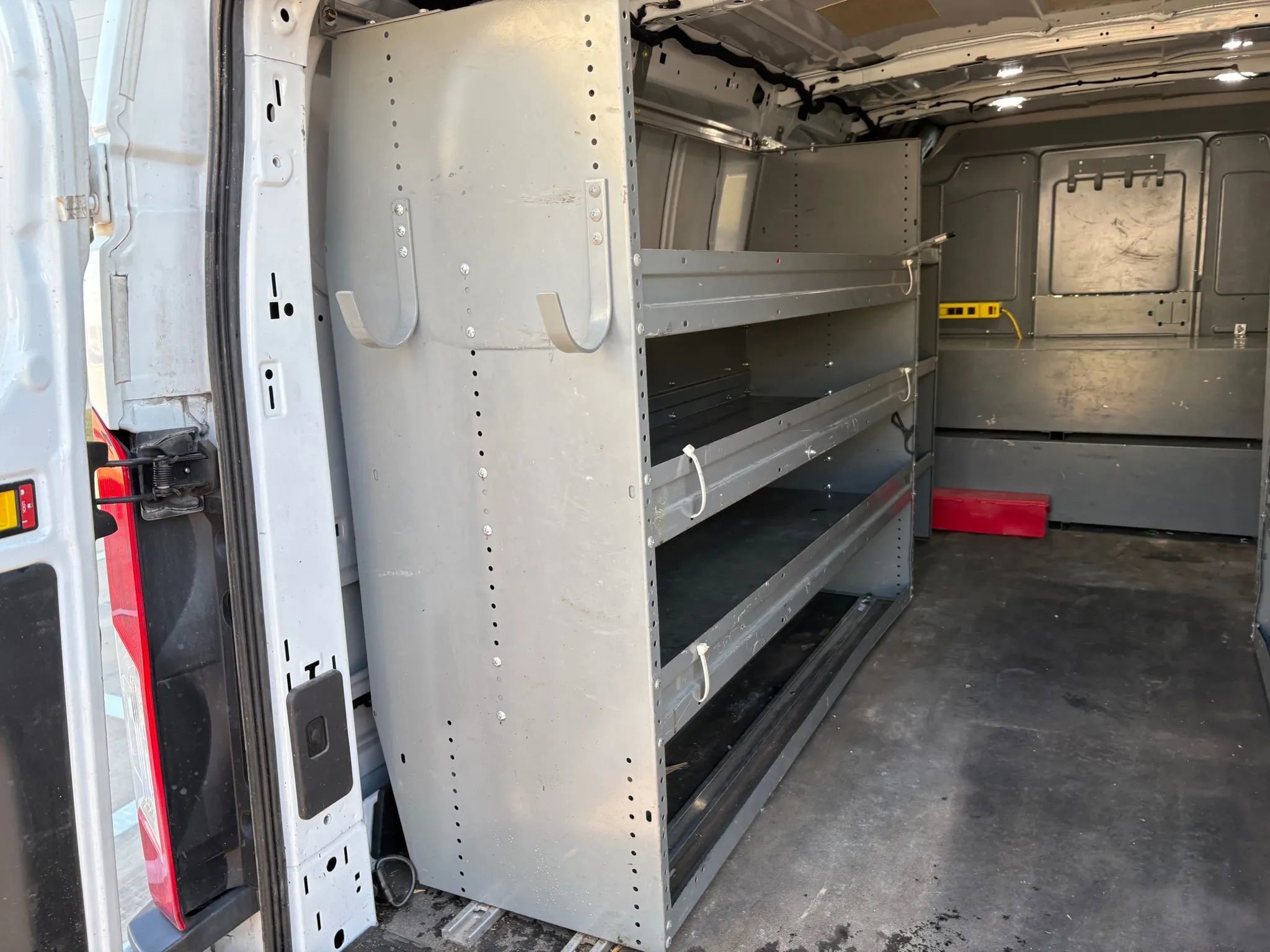 Used 2018 Ford Transit 250 148 Low Roof image 16