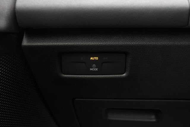 New 2026 Volkswagen Tiguan SE image 10