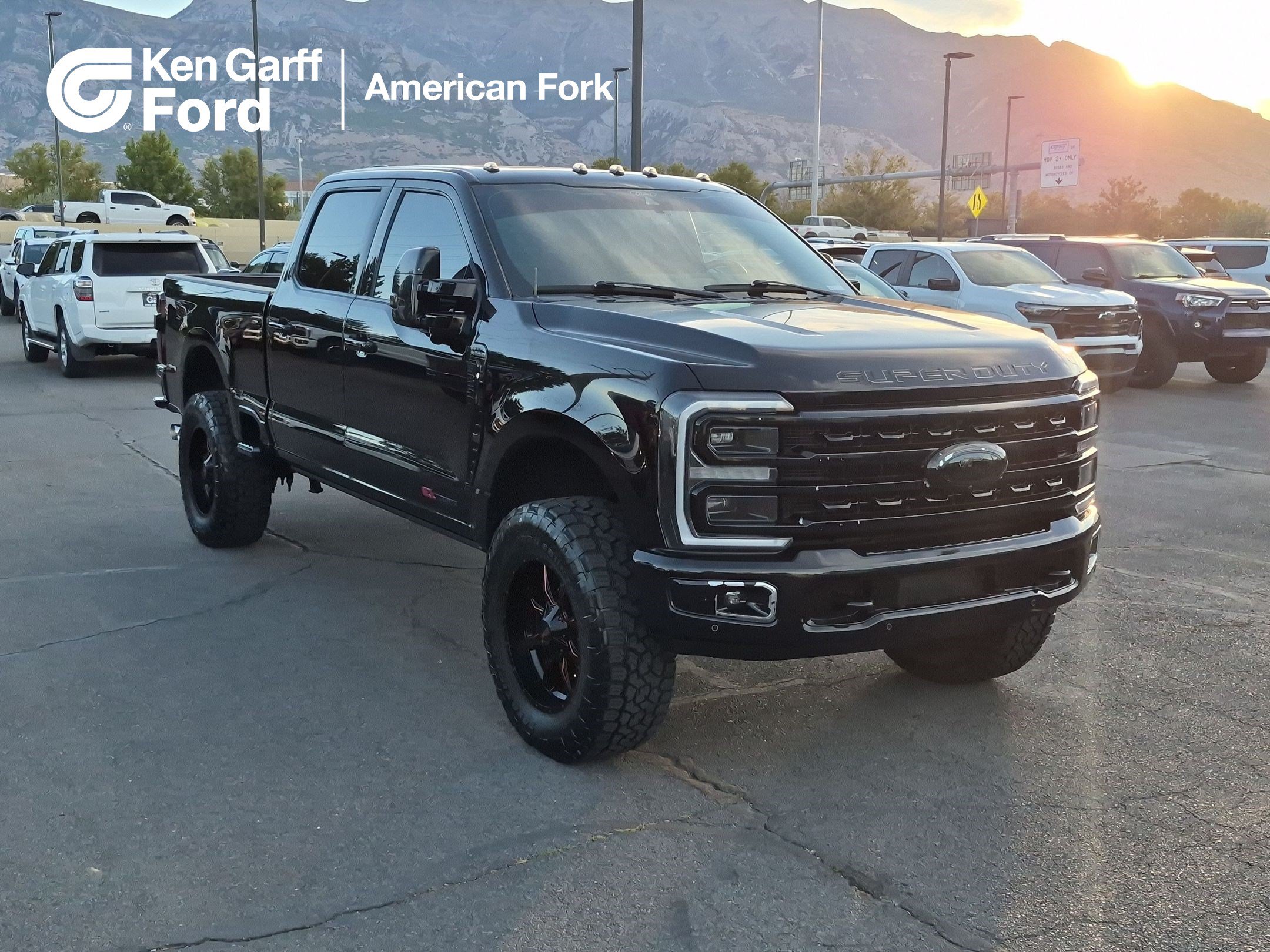 Used 2024 Ford F350 Platinum w/ Tremor Off-Road Package AWD/4WD image 1
